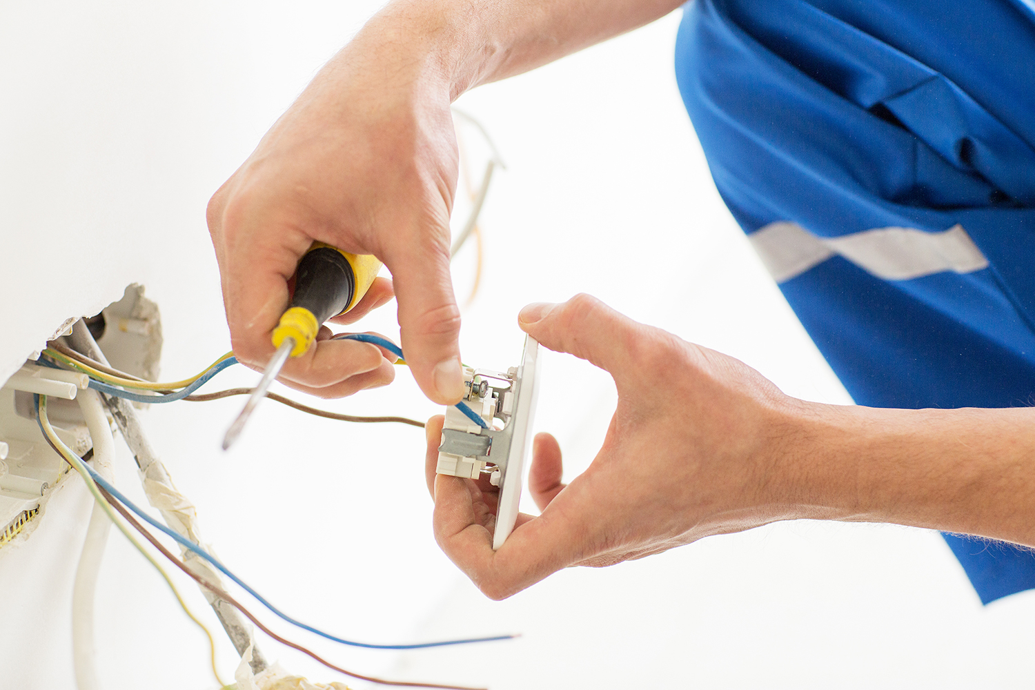 Everything you need to know about electrical contractors in Lakeland